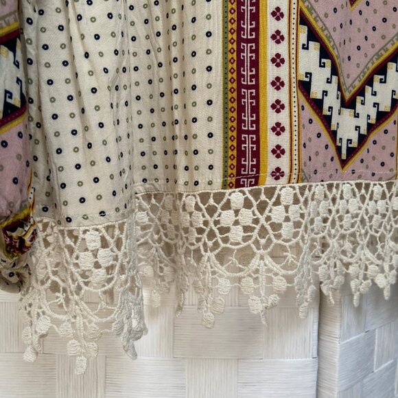 Gimmicks by BKE Beaded BoHo Blouse Top Size XL - Picture 4 of 5